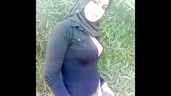 Amateur Turkish-Arabic-Asian Hijab Mix In Photo 7