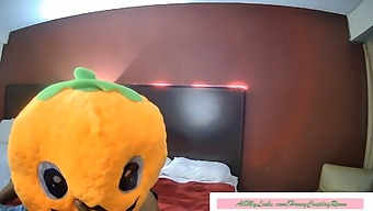 Mr.Pumpkin And The Princess In The Honey Cosplay Room -- Part 1